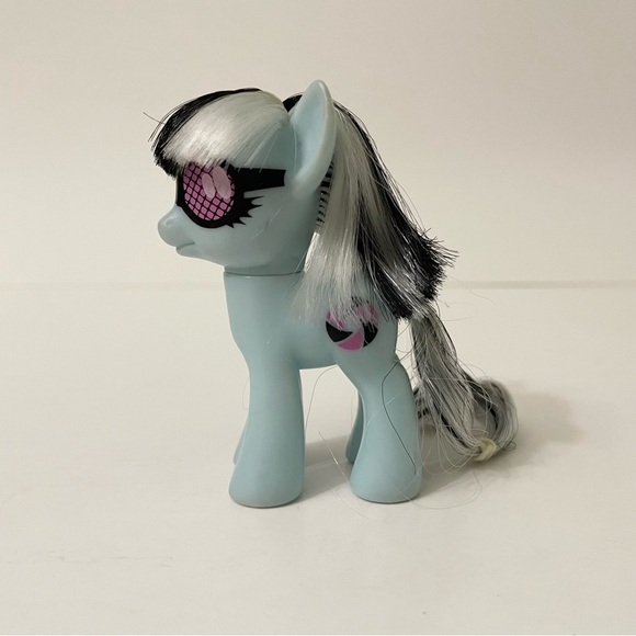 My Little Pony Mania Photo Finish Figure MLP Toys R Us Exclusive - Picture 1 of 15
